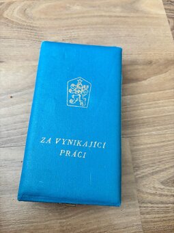 Vyznamenanie za vynikající práci - 4