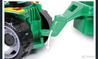 Traktor s lyžicou a vlečkou - 4
