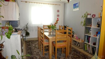 Ponúkam na predaj zrekonštruovaný 3 izbový byt v Lučenci - 4
