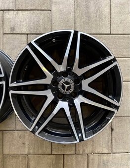 Mercedes AMG V-Class R19 orig. - 4
