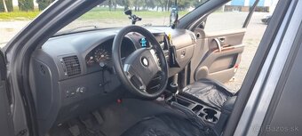 Kia Sorento - 4