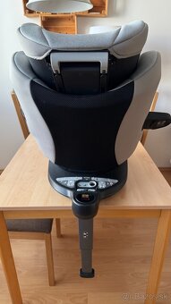 Otočná autosedačka Joie i-Spin 360 - 4