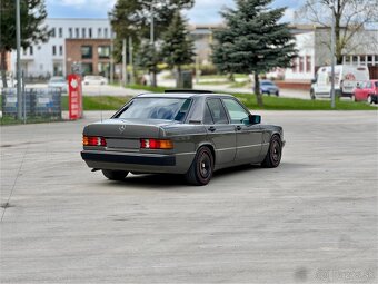 Mercedes 190e w201 - 4