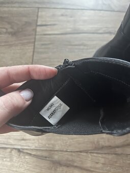 Damske polcizmicky ciernej farby vel. 40 - 4