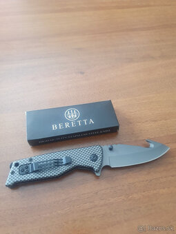Predam novy noz BERETTA,dlzka 20,5 cm - 4