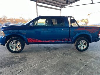 DODGE RAM 5.7 HEMI 4X4 model roku 2015 - 4