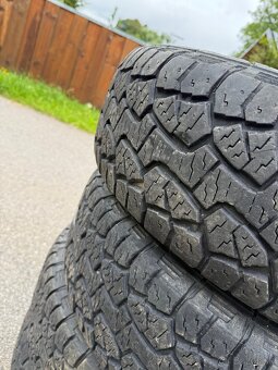 Hankook 235/75 R15 - 4