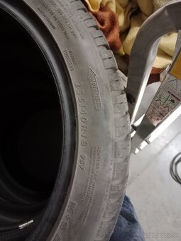 Gumy 255/40 r18 - 4