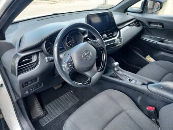 Toyota CHR Hybrid, r. 2019 - 4