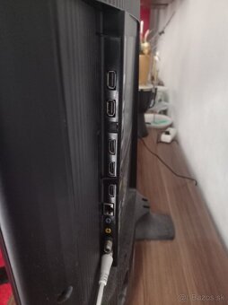 Samsung UE40KU6172 - 4