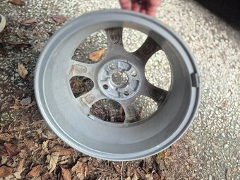 15" elektróny Ford - 4