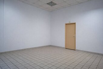 Prenajmem obchodné priestory – 70 m², centrum Púchova - 4