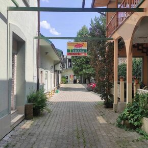 Predaj polyfunkčného objektu na námestí v Brezne - 4