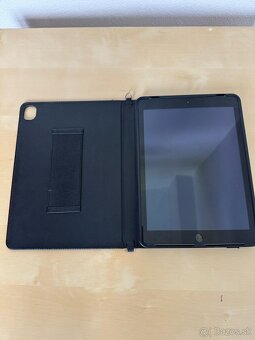 iPad 5. generácie 32GB + klávesnica + obal – super stav - 4