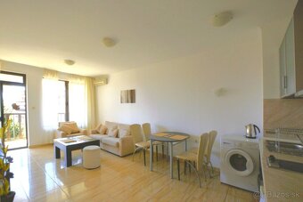 Apartmán 2+kk s výhledem na bazén a moře, 300 m od pláže - 4