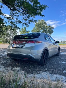 Honda civic 8g UFO - 4