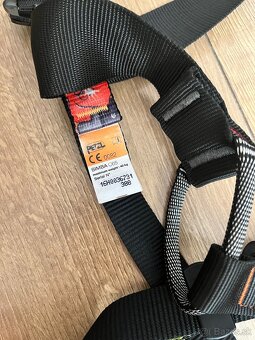 Prsosedak / sedak Petzl detský - 4