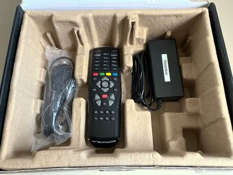 Predám satelitný prijímač Dreambox DM900 UltraHD - 4