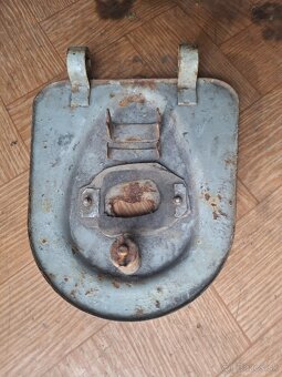 CZ skuter 175 prasa - dvierka - 4