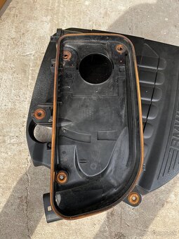 Kryt motora + drziak na vzduchovy filter BMW N57s-220kw - 4