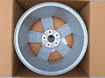 Alu R 17 VW,ŠKODA + zimné pneu 215/55 17. - 4