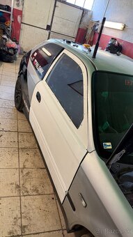 Honda Civic 6g - lamináty - 4