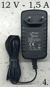 Adaptér 230 V = od 3 V do 12 V - 4
