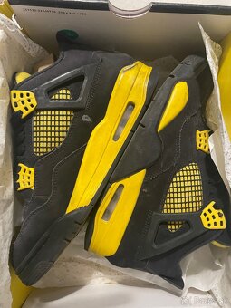 Jordan Flight 4 Retro Thunder - 4