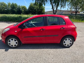 Toyota Yaris 1.3 - 4