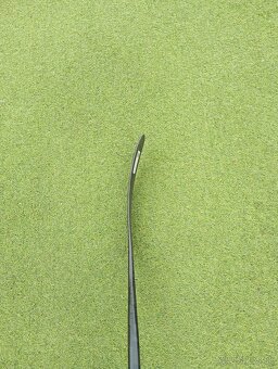 Predám hokejku Bauer Nexus Tracer grip SR - 4