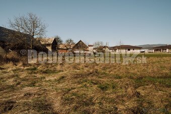 PREDAJ: Pozemok pre rodinný dom, 765 m2, Veľká Lúka, okres Z - 4