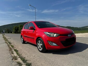 Hyundai i20 1.4i 16V Style A/T - 4