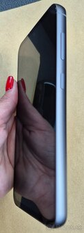 Samsung galaxy S23 FE - 4