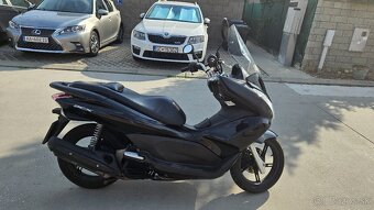 Predám skúter Honda PCX 125 - 4