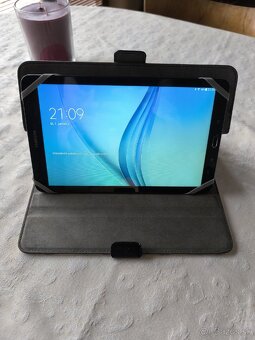 Samsung Galaxy Tab E - 4