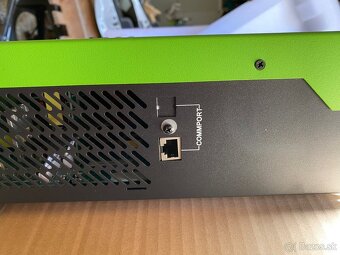 Predám solárny invertor Qoltec 3,5kw 1f - 4