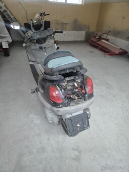 Piaggio X9 - 4