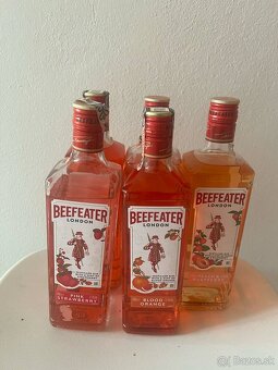 Jägermeister 35% 1L, Beefeater Blood Orange 37,5% 0,7L - 4