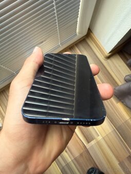 iPhone 12 - 4