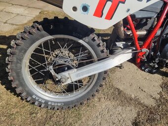 YAMAHA TT 600 - 4