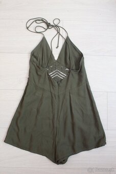 Khaki overal s odhaleným chrbtom - 4