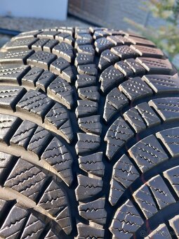 215/55 r17 zimne pneumatiky 4 kusy. - 4