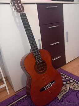 Predam gitaru bez škrabancov nové struny viac info volat - 4