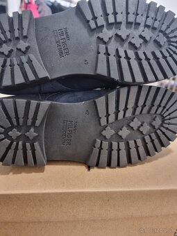 Nove zimne boty Tommy Hilfiger - 4