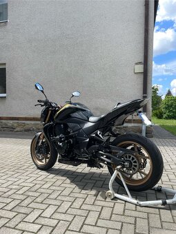 Kawasaki Z750 - 4