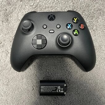 Xbox Series X 1TB + ovládač + káble - 4
