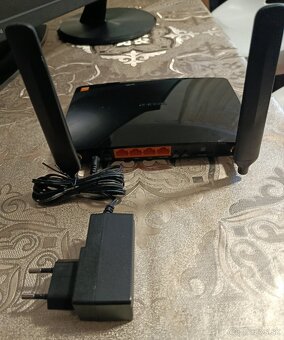 LTE 4G/3G wifi router TP-Link Archer MR200 AC750 - 4