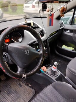Peugeot 207 - 4