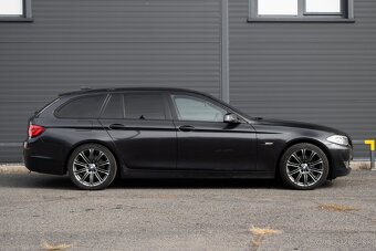 BMW Rad 5 Touring 530d xDrive - 4