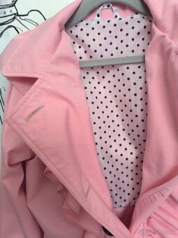 Predám krásny dievčenský trenčkot - 4